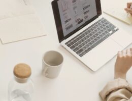 comment trouver les mots-cles d'un site web concurrent